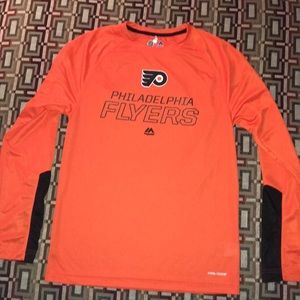 Men’s Small Philadelphia Flyers Long Sleeve Shirt